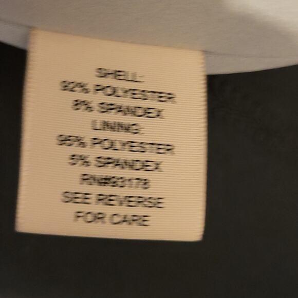 Grey Zippered Vest - Picture 5 of 8